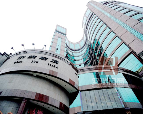 廣州越秀東駿廣場防火玻璃門安裝工程